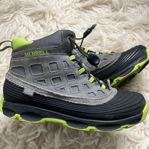 Boys size 5 Merrell hiking boots